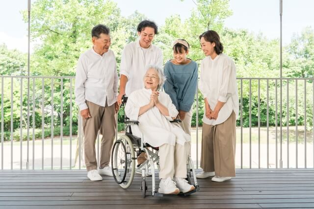 車いす利用の高齢者旅行で検討したい移動手段の種類